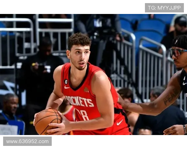 范德芬无视沟通暴露弃中锋战术