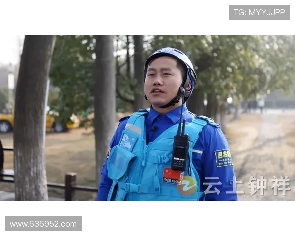 蓝衣逆风登顶电话门下第四颗星